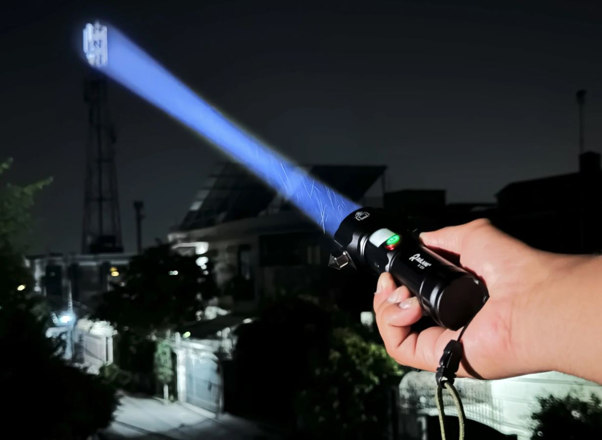 4-in-1 Emergency LED Flashlight – Light, Safety Hammer & Seatbelt Cutter all in One