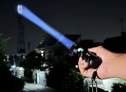 4-in-1 Emergency LED Flashlight – Light, Safety Hammer & Seatbelt Cutter all in One