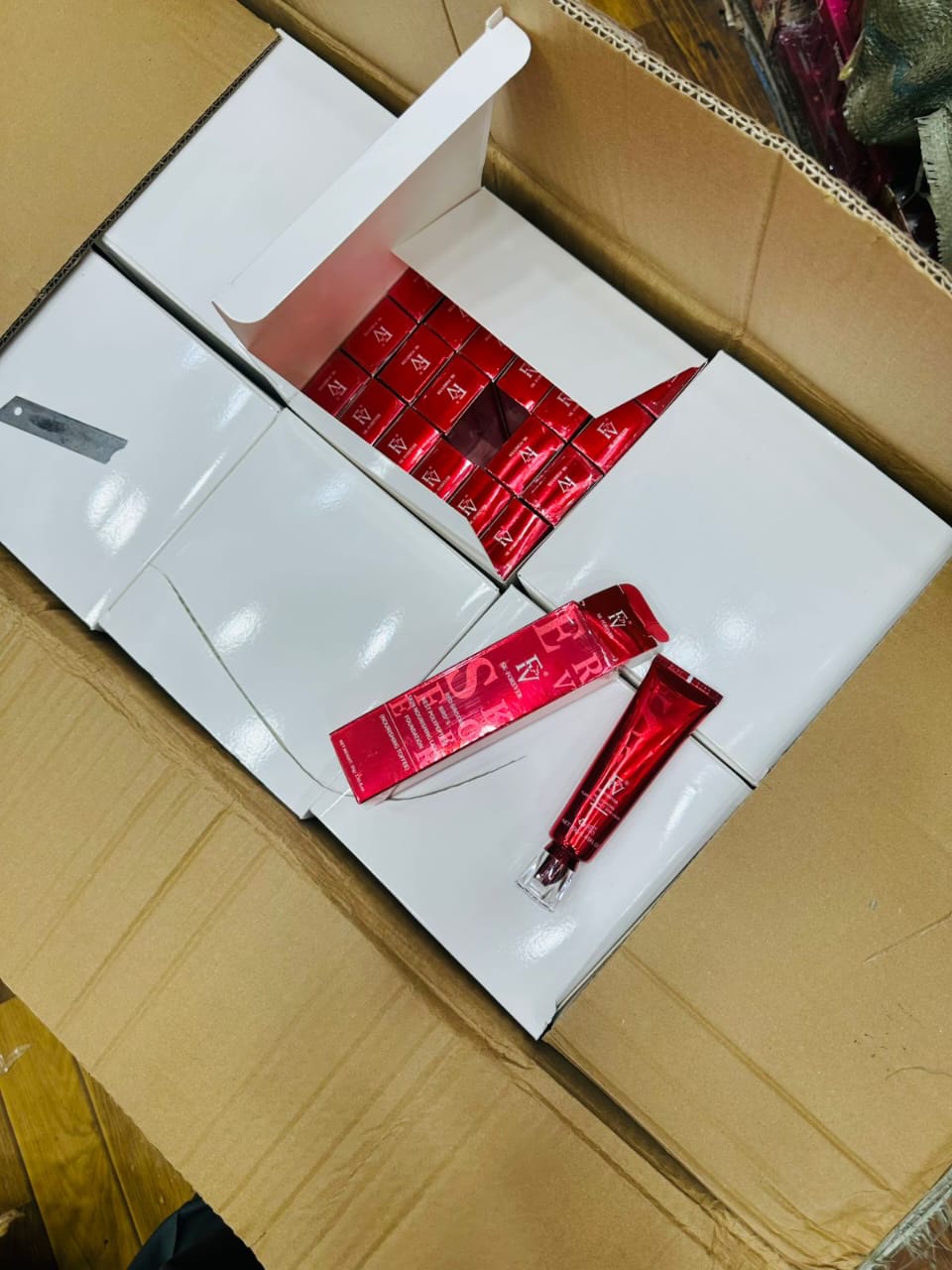 FV Whitening Foundation Cream – Instant Brightening & Flawless Coverage